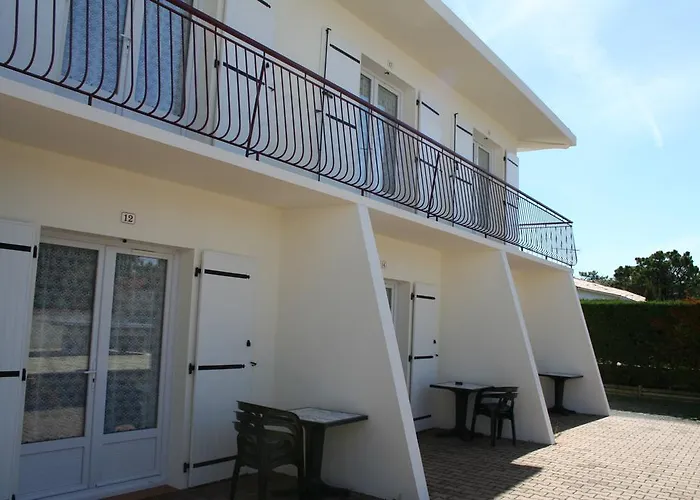 L'oree Du Bois نوتر دام دي مونتس