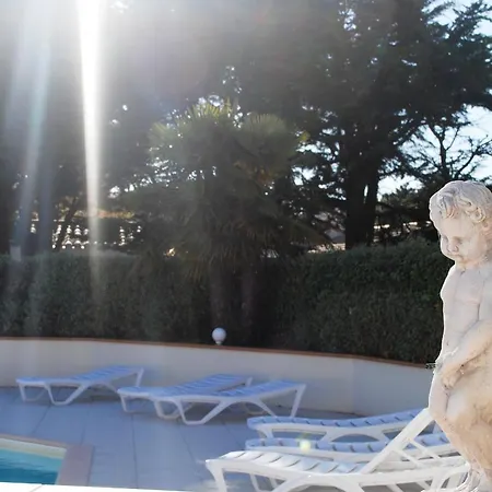 Hotel L'oree Du Bois 3*